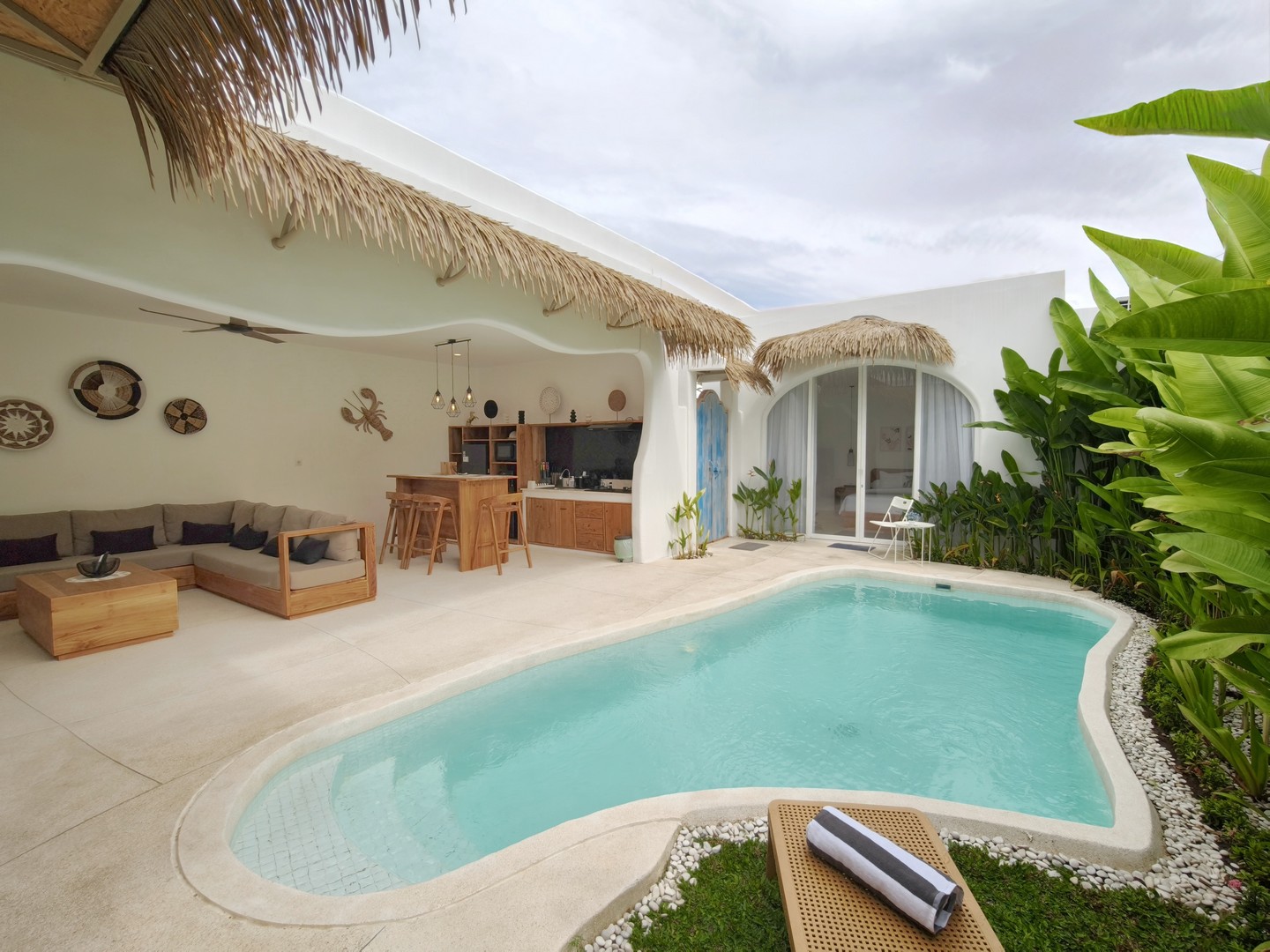 Jade Uluwatu by Lodgelink Villa Management